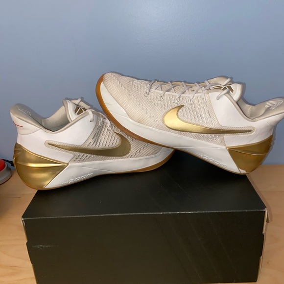 nike kobe ad big stage